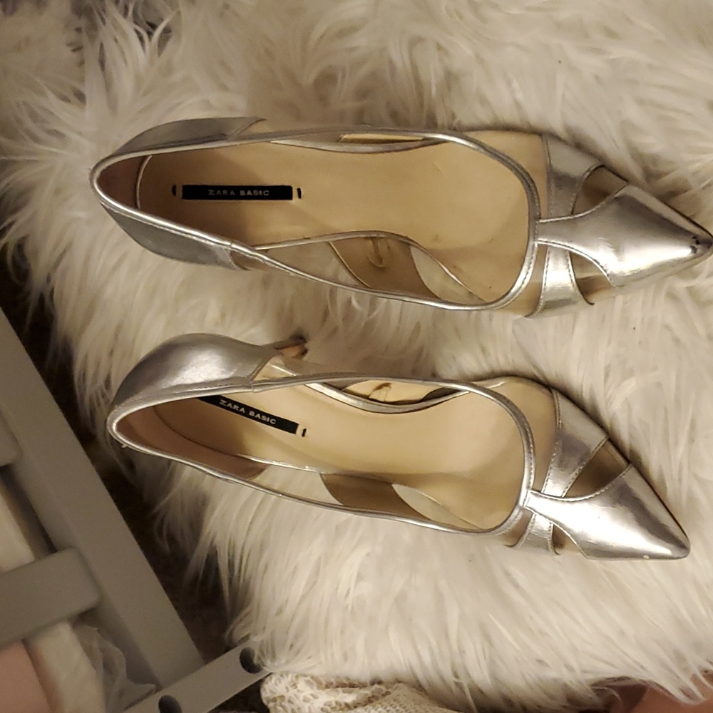 Zara  pointed toes pumps  heel